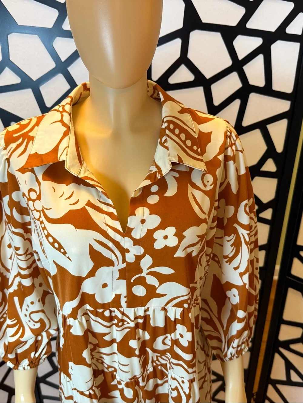 Umgee Tan & White Floral Button-Front Midi Dress NWT - Picture 3 of 8